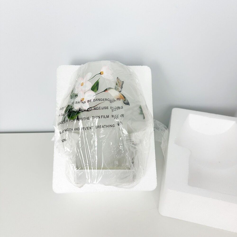 Valerie Parrhill Frosted Satin Glass Floral Hummingbird Lamp 7.5” NEW - Picture 6 of 7